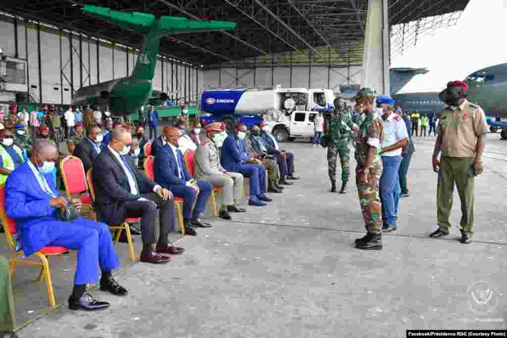 Mopesi toli ya président Félix Tshisekedi mpo etali bokengi, François Beya elongo na bakambi ba FARDC na baye ya mampinga ma Angola na milulu mya botambwisami bwa mpepo ya bitumba ya Angola na RDC na libanda lya mpepo lya N’Djili na Kinshasa, 20 novembre