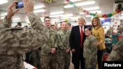 Predsdnik Donald Tramp i prva dama u poseti Iraku