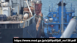 일본 방위성이 지난해 12월 북한 선박 '안산 1호'의 불법 환적 정황을 포착한 사진을 공개했다. 
