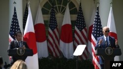 Kišida i Bajden na konferenciji za novinare u Beloj kući (ANDREW CABALLERO-REYNOLDS / AFP)