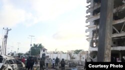 中国和埃及驻摩加迪沙大使馆所在的半岛酒店遭一枚汽车炸弹袭击 （2015年7月26日）
