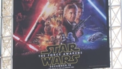 Fans Line up in Hollywood as Latest 'Star Wars' Film Nears