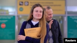 Osuđena ruska agentkinja Marija Butina na moskovskom aerodromu Šeremetijevo, 26. oktobra 2019. 
