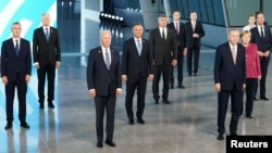 Lideri NATO na grupnoj fotografiji u Briselu 14. juna 2021.