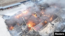 资料照片：乌克兰东部城市尼科波尔一个购物中心遭到俄罗斯攻击。(2024年3月6日)