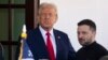 Le président Donald Trump et son homologue ukrainien Volodymyr Zelensky sur le parvis de la Maison Blanche.