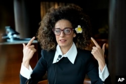 Masih Alinedžad, arhivska fotografija