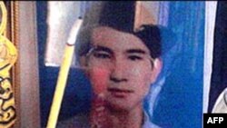 Anh Nguyễn Văn Khương, 21 tuổi, đã bị cảnh sát Bắc Giang đánh chết sau khi bị chặn lại vì lái xe gắn máy mà không đội mũ bảo hiểm