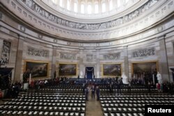 2025년 1월 20일 미국 워싱턴D.C. 미국 국회의사당 로툰다 홀에서 도널드 트럼프 대통령 취임식이 준비 중이다.