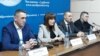 Učesnici konferencije u Medija centru u Čaglavici: Nenad Rašić, Ksenija Božović, Slobodan Petrović i Aleksandar Jablanović (s leva) (Foto: VOA) 