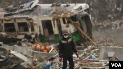 Rusaknya infrastruktur di Jepang akibat gempa akan memperlamban pabrik-pabrik memperoleh suku-cadang.