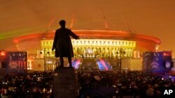 Stadion sepak bola baru di Pulau Krestovsky yang akan menjadi tuan rumah pertandingan Piala Konfederasi FIFA 2017 dan Piala Dunia 2018, di St. Petersburg Russia.