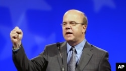 来自麻萨诸塞州的美国国会众议员吉姆.麦考文