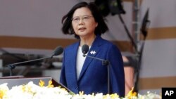 Predsednica Tajvana govori tokom proslave Dana džavnosti ispred Predsedničke palate u Tajpeju, Tajvan, 10. oktobra 2021.