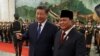 Presiden China Xi Jinping dan Presiden Prabowo Subianto mengadiri upacara penyambutan di Great Hall of the People di Beijing, China, pada 9 November 2024. (Foto: Reuters/Florence Lo)