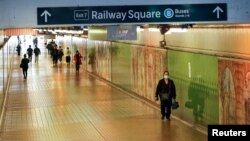 Stanovnici Sidneja nose maske 