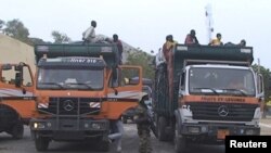 'Yan gudun hijira da Kamaru ke tura keyarsu zuwa gida Najeriya