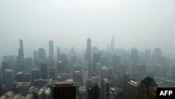 Čikago u zagađenom vazduhu (Foto: AFP/KAMIL KRZACZYNSKI)