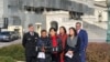 民主党联邦众议员赵美心（Rep. Judy Chu, D-CA）2020年2月28日在国会山前召开记者会，呼吁各界防疫当前停止散播仇视亚裔言论。(美国之音李逸华拍摄)