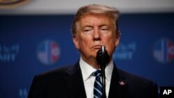 Predsednik Tramp na konferenciji za novinare posle samita sa severnokorejskim liderom Kim Džong Unom u Hanoju. 