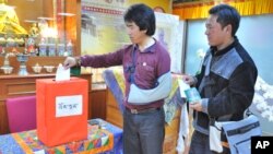 在台藏人20日也参与投票选举西藏流亡政府政治领导人