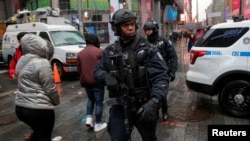 ბუდისტი ბერები ტაილანდში დედამიწის დღეს 330 000 სანთლით შეხვდნენ.