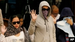 菲律宾议会就杜特尔特总统发动的反毒战争中死亡人数上升展开，据称被法外杀戮的受害人家人宣誓作证。